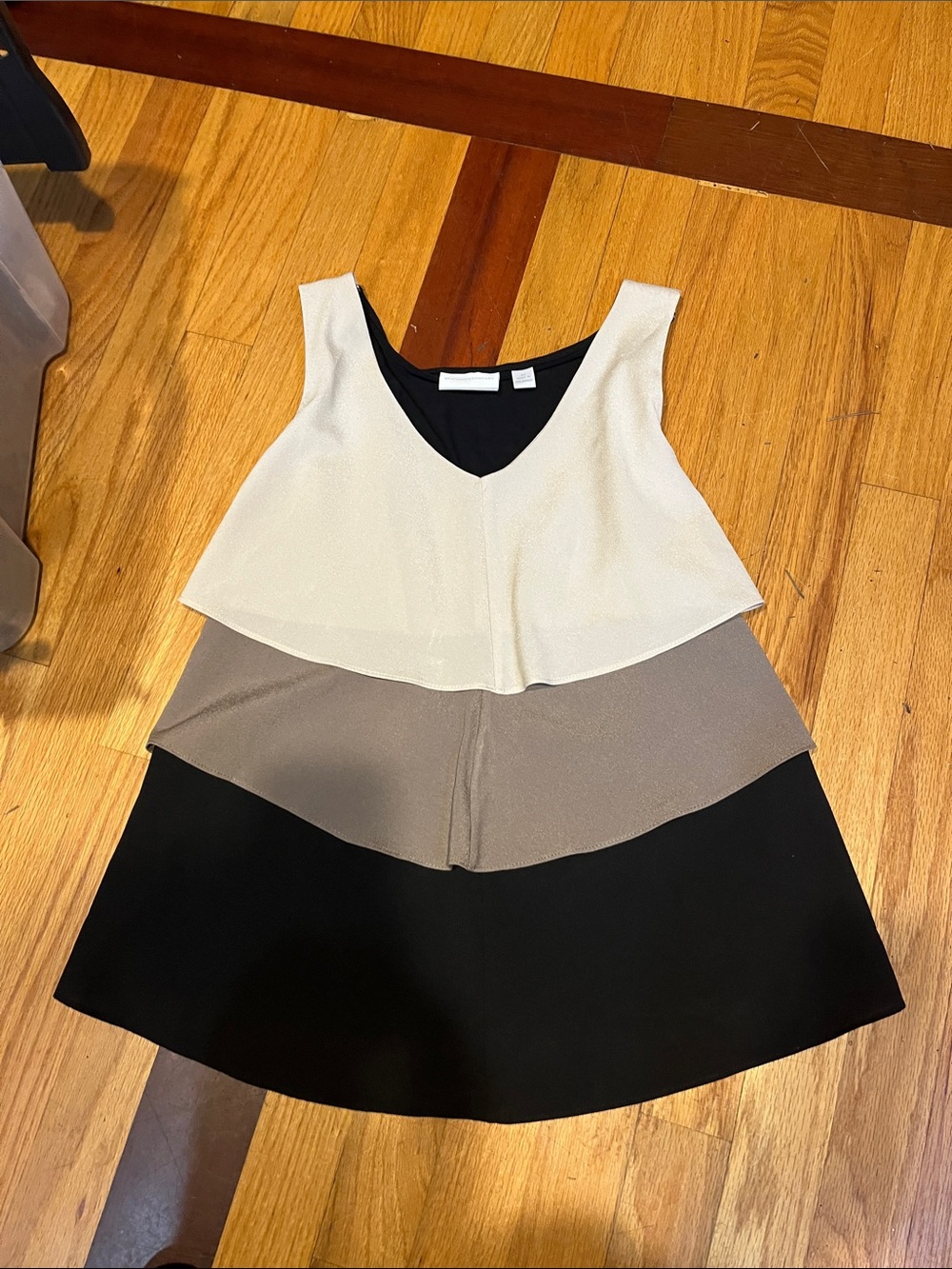 Colorblock Tiered V-Neck Tank Top - Ivory, Taupe, Black